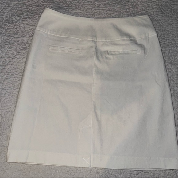NWT Lulu-B Women’s White 4-Pocket Pull On Stretch Summer Skirt With Shorts Sz 4 - Picture 5 of 11